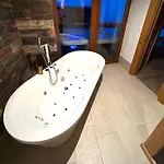 Jasna Wellness Maxim Jacuzzi & Sauna * דמנובסקה דולינה