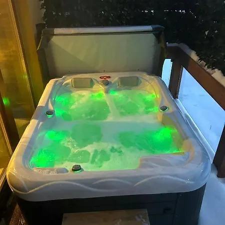 Jasna Wellness Maxim Jacuzzi & Sauna