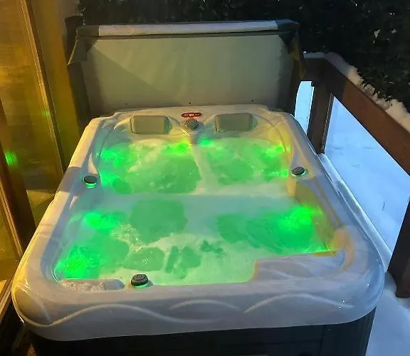 Jasna Wellness Maxim Jacuzzi & Sauna